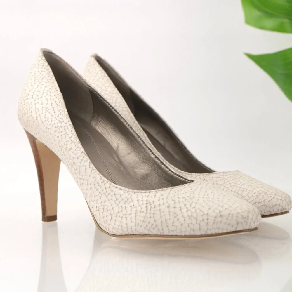 Tahari‎ Womens Naila Pump Size 7 Crackle White Leather Pointed Heels Dress Shoe
